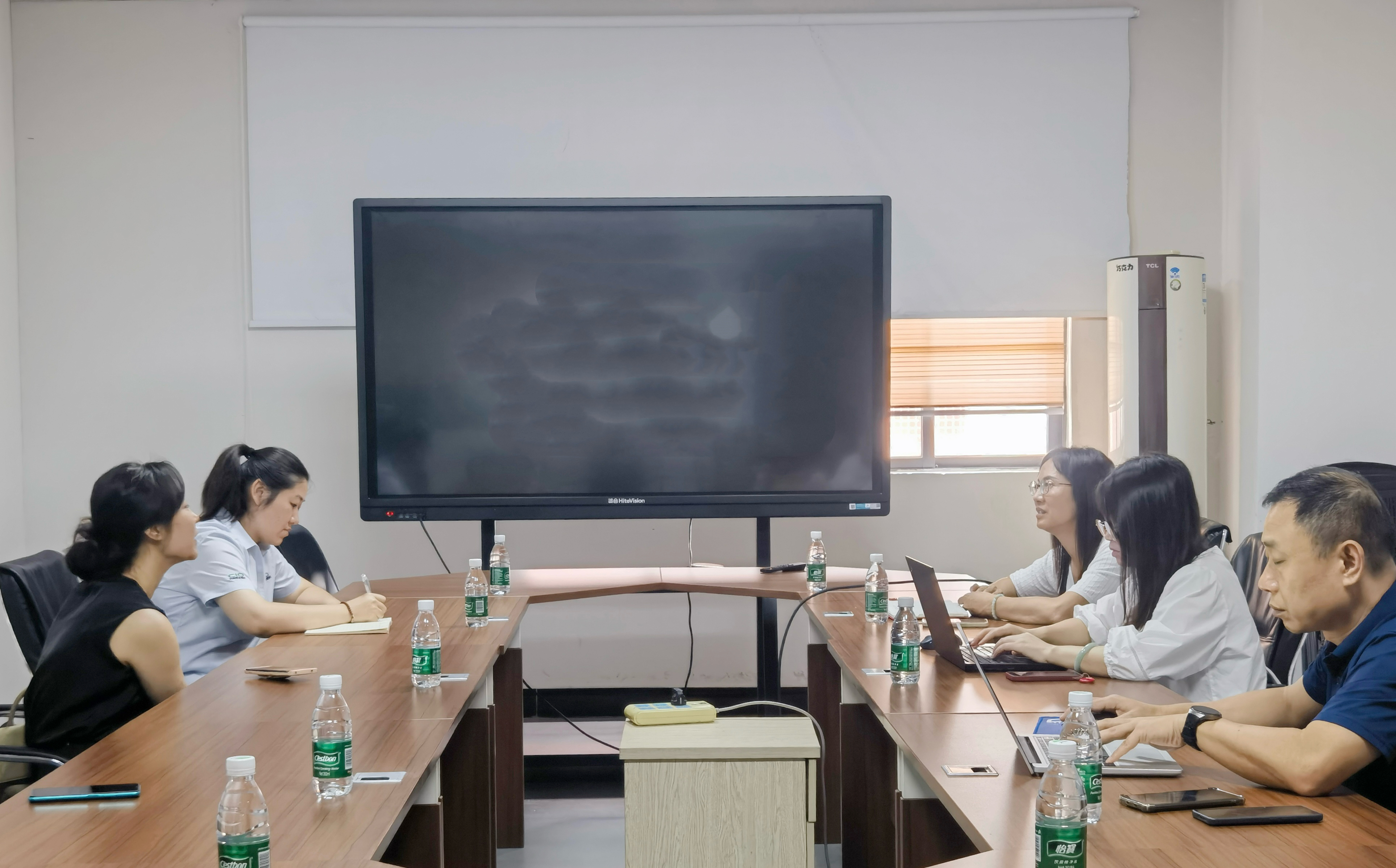 广东省医药合规促进会一行走访广东香山堂、爱施健集团和广东隆赋药业