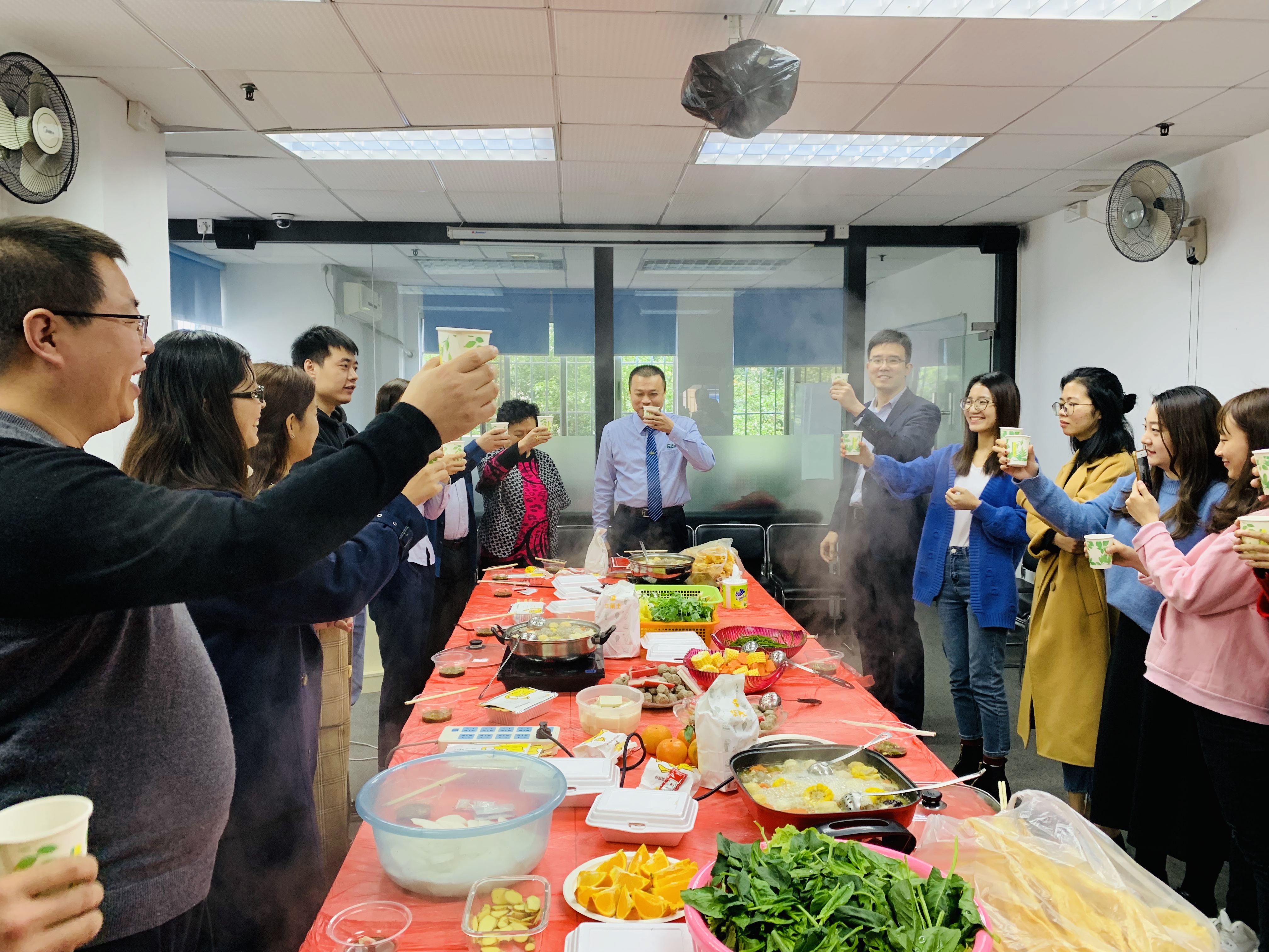 开年火锅，红红火火