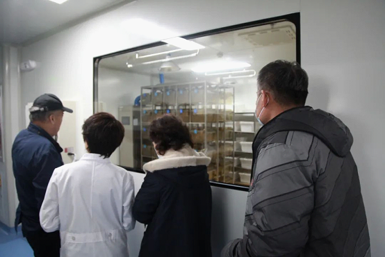 新疆维吾尔自治区药检院顺利通过实验动物使用许可证年检