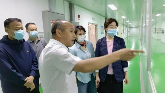 新疆维吾尔自治区药监局对和田地区“两品一械”风险排查工作进行检查培训