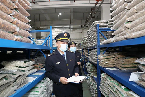新疆维吾尔自治区药监局出台促进中药民族药产业高质量发展的21条措施
