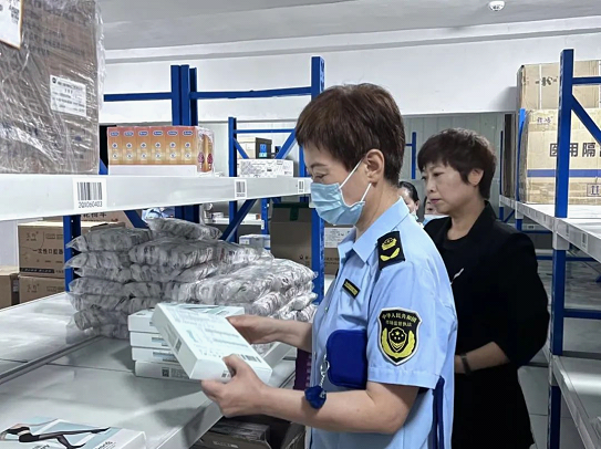 新疆维吾尔自治区药监局检查组对阿勒泰地区深入开展药品安全专项整治工作进行督导检查 新疆维吾尔自治区药监局检查组对阿勒泰地区深入开展药品安全专项整治工作进行督导检查