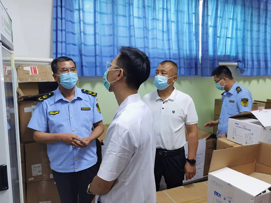 新疆维吾尔自治区药监局检查组对哈密市深入开展药品安全专项整治工作进行督导检 新疆维吾尔自治区药监局检查组对哈密市深入开展药品安全专项整治工作进行督导检