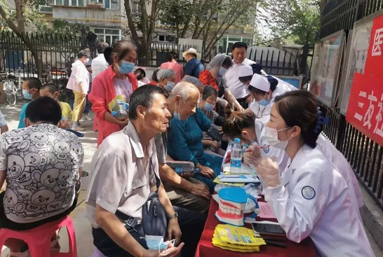 新疆医疗器械行业协会开展安全用械科普宣传进社区活动