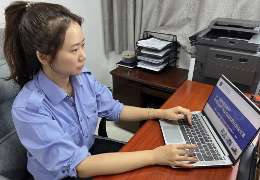 新疆维吾尔自治区药品不良反应监测中心首次向全国同行分享化妆品不良反应风险识别处置经验
