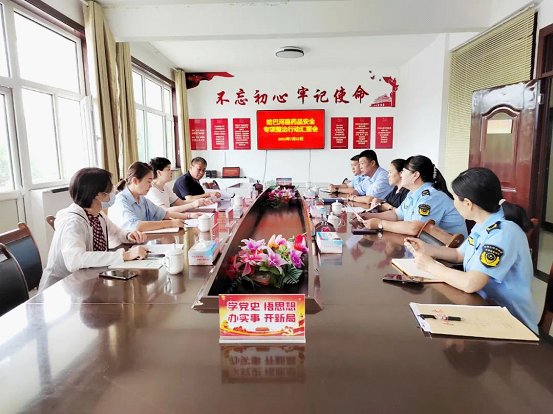 新疆维吾尔自治区药监局党组书记、局长汤梅对哈巴河县深入开展药品安全专项整治工作进行督导检查