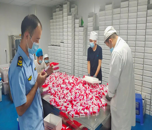 驻厂监管疫情防控用中药汤剂、医疗器械生生产——新疆药监系统全力以赴保障疫情防控用药械供应和质量安全 驻厂监管疫情防控用中药汤剂、医疗器械生生产——新疆药监系统全力以赴保障疫情防控用药械供应和质量安全