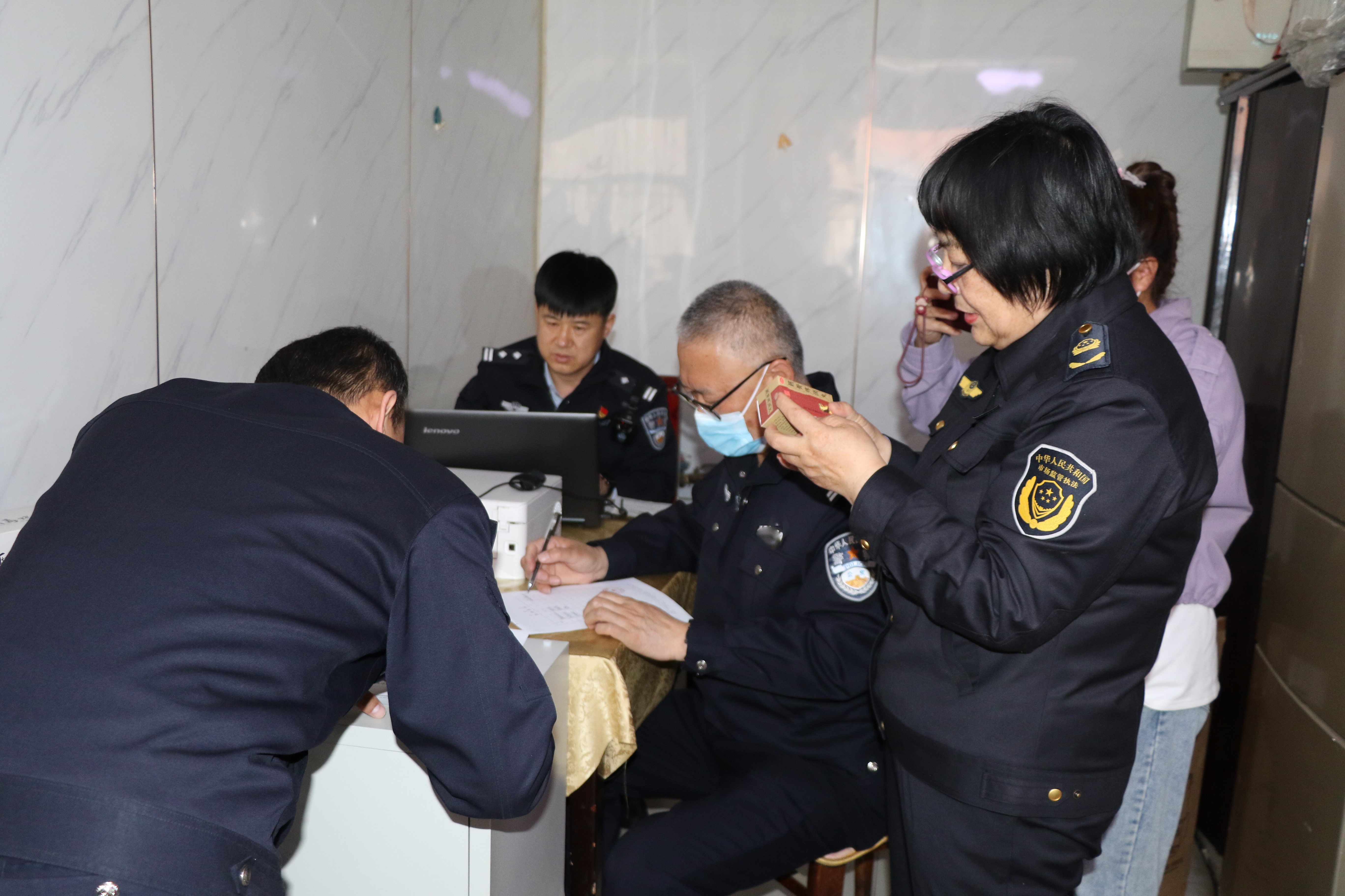 明知是假药还销售，判刑并三倍赔偿——内蒙古自治区药监局第五检查分局联手公安部门破获一起销售假药案