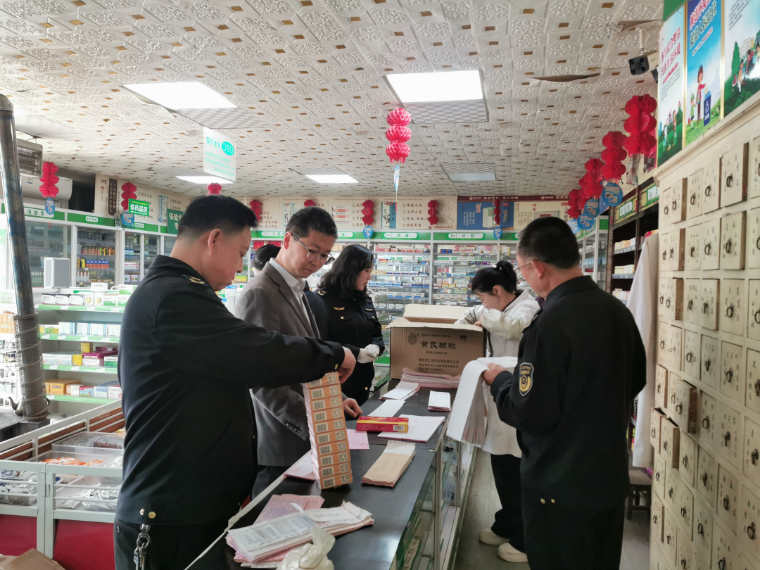 甘肃省天水市市场监管局督查“两品一械”监管工作