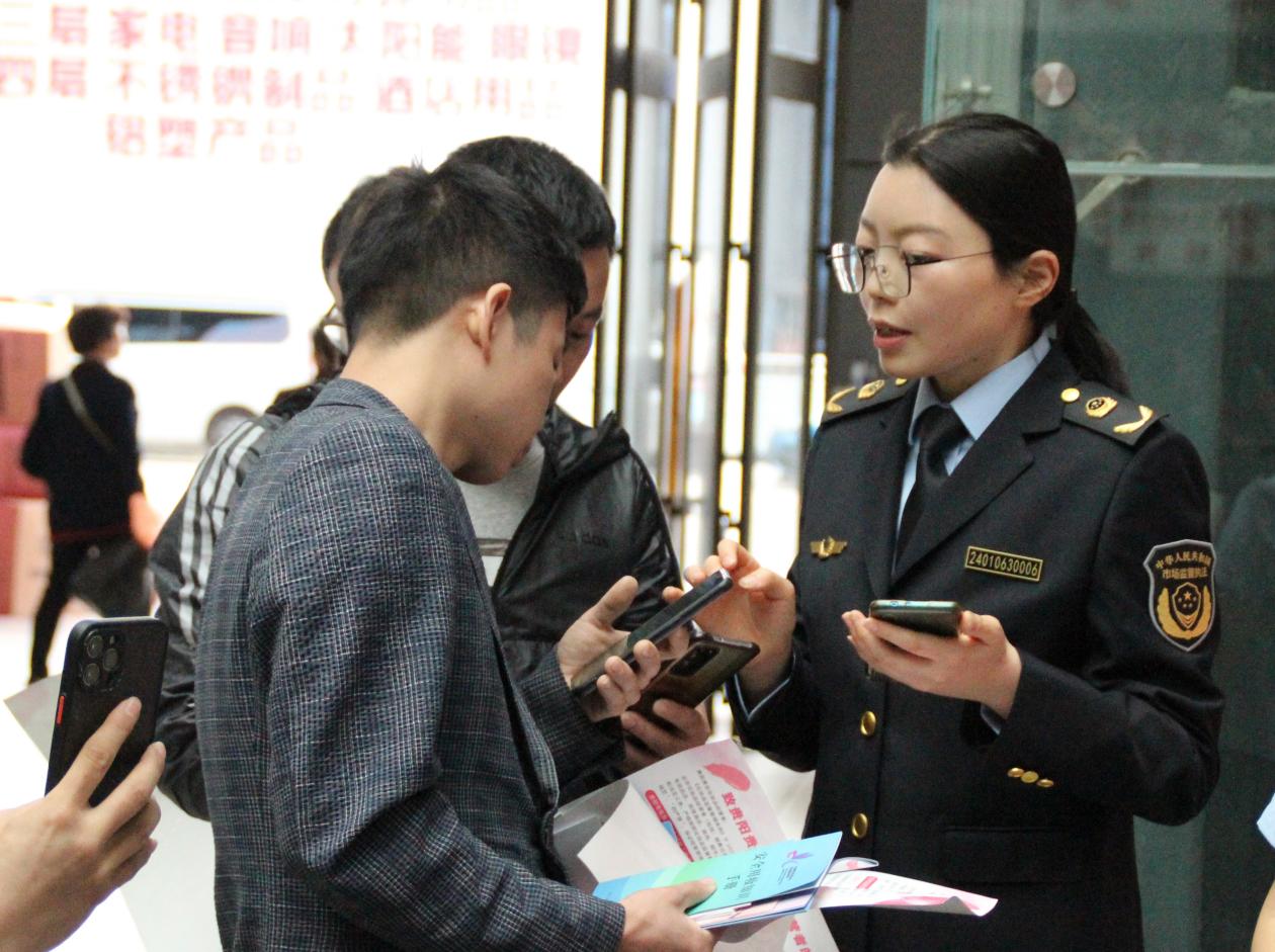 贵阳丨贵阳市市场监管局开展化妆品经营企业落实质量安全主体责任专场宣讲活