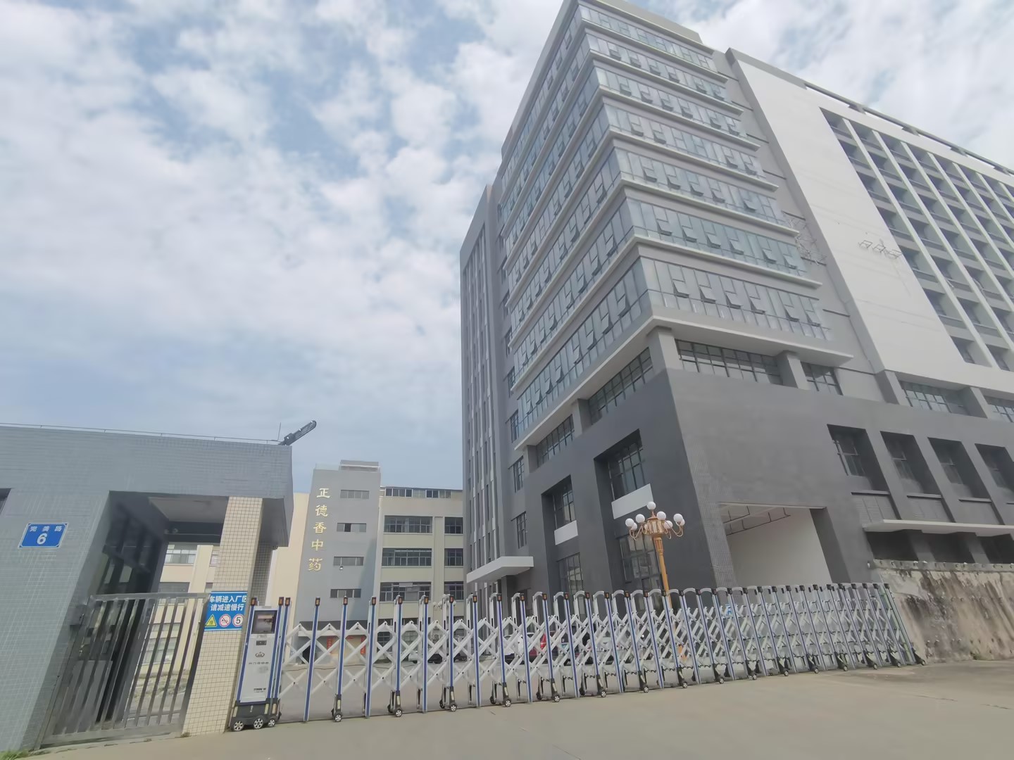 1740124455757904.jpg 06cf9d4d2d0963d15a6c351ae788b36f_compress.jpg