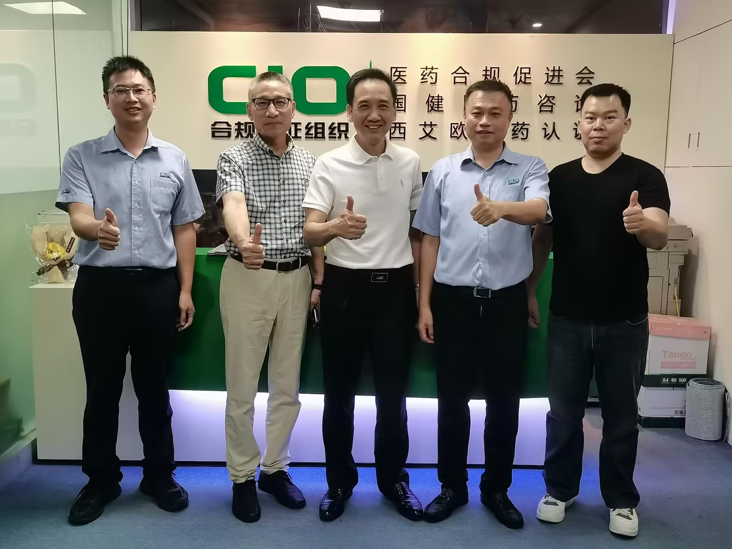 704c933f95cabcb5da61ed3c34d5d192_compress.jpg